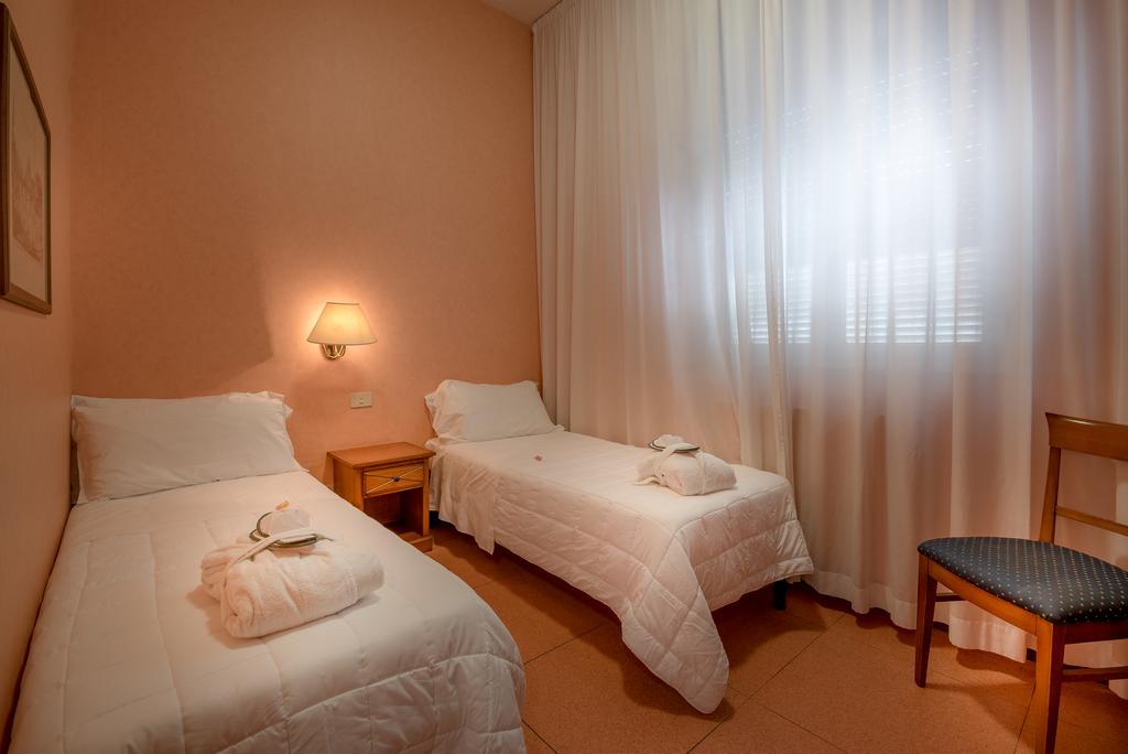 Villa Eur Parco Dei Pini Rom Exteriör bild